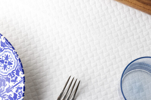 mantel cortado blanco detalle Mantel 100x100 Blanco 40gr-480und